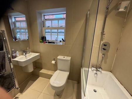 2 bedroom flat to rent - Photo 3