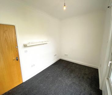 4 bedroom ground floor maisonette to rent - Photo 3