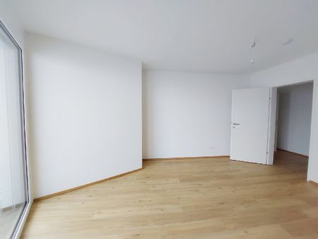 Helle und gemütliche 3-Zimmer-Wohnung mit großzügiger Außenfläche - Photo 2