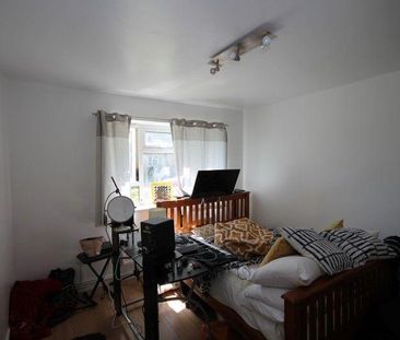 3 bedroom apartment to rent - Photo 2