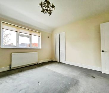 Warburton Road, Twickenham, TW2 6EW - Photo 1