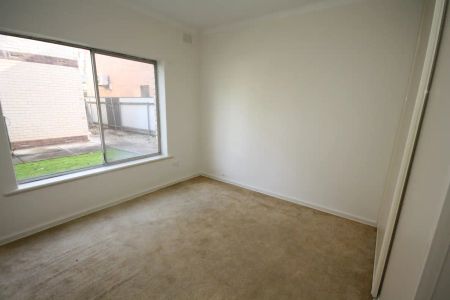 “RENOVATED 2 BEDROOM GROUND FLOOR UNIT WALKING DISTANCE TO THE CITY, SHOPS AND PUBLIC TRANSPORT” - Photo 2