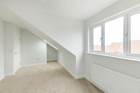 5 bedroom detached house to rent - Photo 4