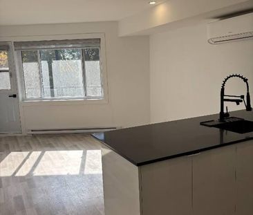 Studio rénové à louer – NDG / Métro Vendôme - Photo 2