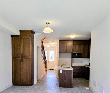 For Lease - 18 Bushwood Trail, Brampton, Ontario - Photo 6