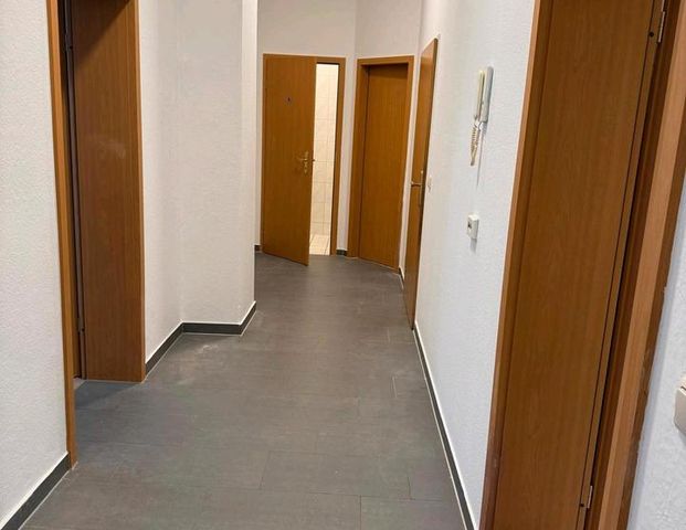 Mietwohnung mit 5 Zimmen und 112m2 in Werdau - Foto 1