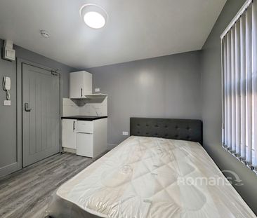 property to rent - Photo 5