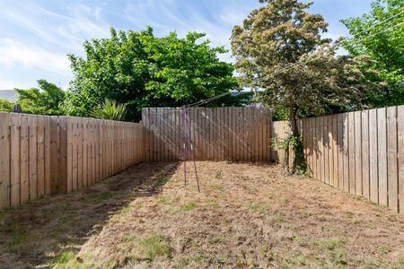 33 Westmount Avenue - Photo 4