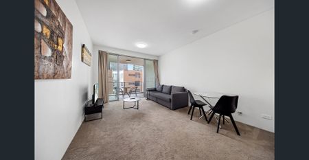 Furnished dual level one bedroom apartment - Photo 4