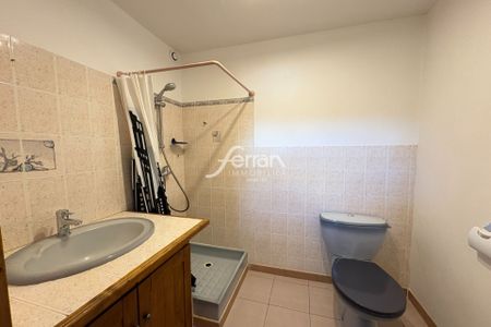 Location Maison 5 pièces 106m² LORGUES 83510 - Photo 4