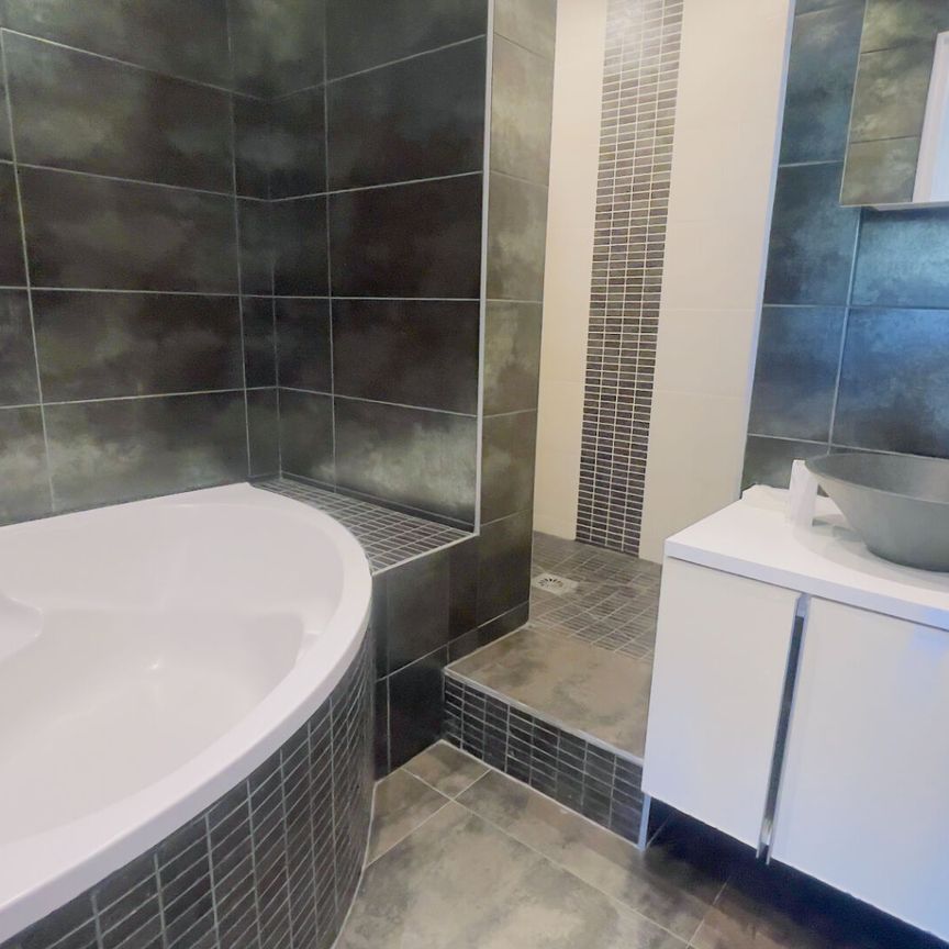 Location appartement 5 pièces, 93.00m², Cannes - Photo 1