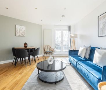 2 bedroom flat to rent - Photo 2