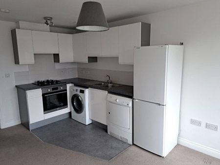 Cromwell Gardens, Bournmeouth - Photo 4