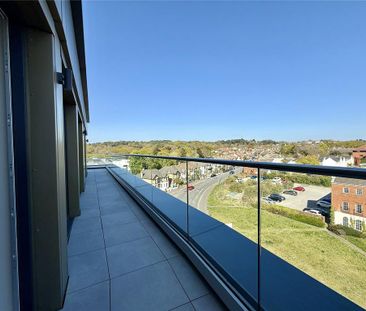 2 bedroom penthouse to rent - Photo 5