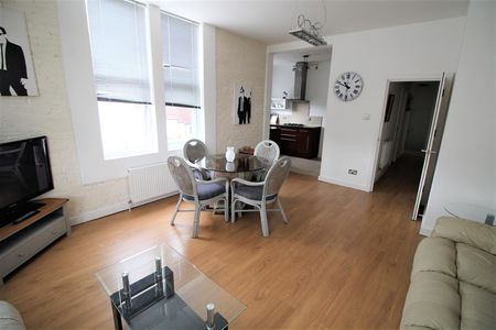 Apartment For Rent St. Andrews Road, Southsea - Photo 2