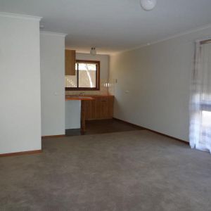 Two Bedroom Unit Close To Albury Cbd - Photo 2