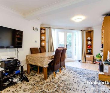 Tudor Lodge, Holden Road, Woodside Park, London, N12 - Photo 6