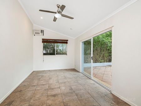 64 Illidge Street, Coorparoo QLD 4151 - House For Rent | Domain - Photo 4