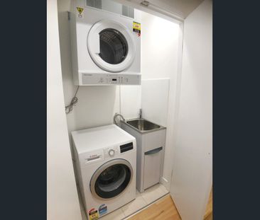 Newstead Furnished 2 Bed Close to Everything you Need Downstairs!! - Photo 1