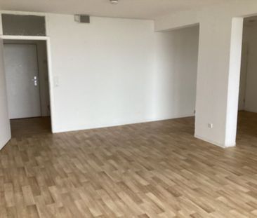 Weitblick: Helle 3 Zimmerwohnung mit Balkon - Foto 1
