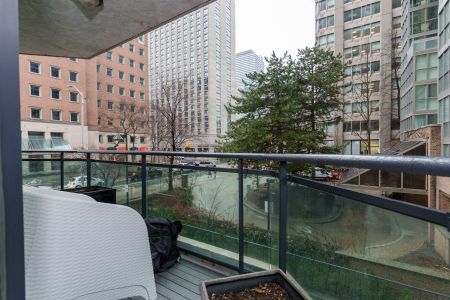 For Lease - 300 Bloor Street Unit# 309, Toronto, Ontario - Photo 5
