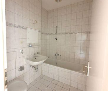 2 Zimmer mit Balkon, EBK, zentral gelegen! - Photo 6