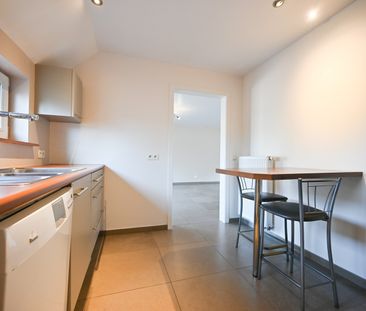 Duplexappartement te Sint-Eloois-Winkel met 2 slaapkamers - Photo 5