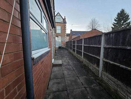 Queenswood Road, Birmingham, B13 - Photo 2