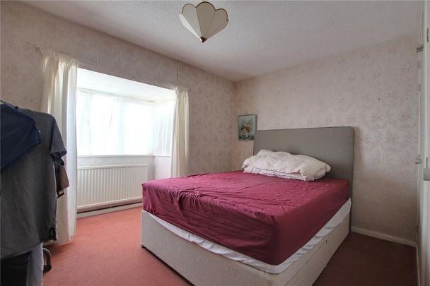 3 bedroom bungalow to rent - Photo 1