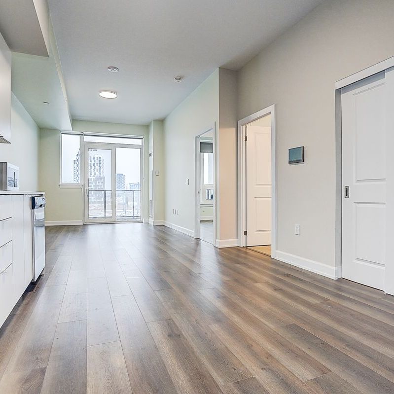 For Lease - 3200 William Coltson Avenue Unit# 215, Oakville, Ontario - Photo 1