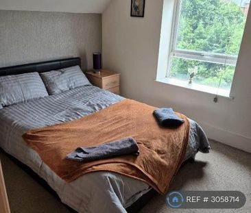 1 bedroom in a house share to rent - Photo 6