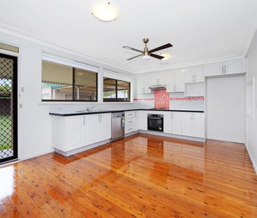 Park-Facing 3-Bedroom Home for Rent – Discounted During Rear Constr... - Photo 3