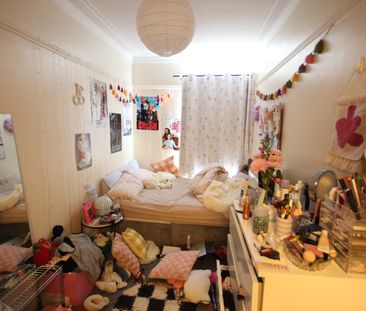 Regent Park Terrace, Hyde Park - Photo 2