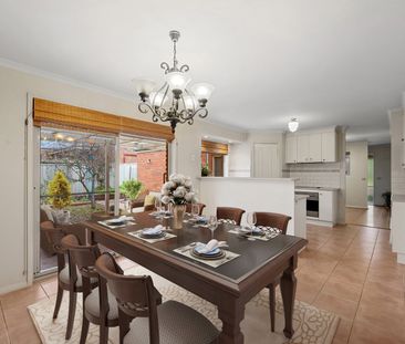 Beautifully Presented Residence Offering Space & Practicality - Photo 2