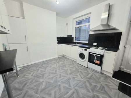 Stoodley Terrace, Halifax - Photo 5