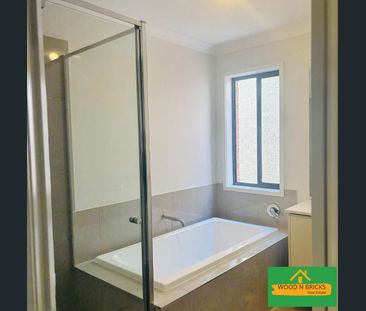 Modern Family Home in Clyde. - Photo 5