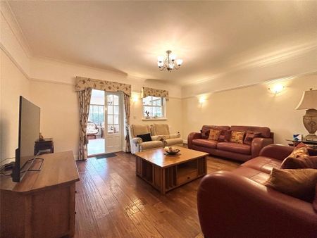 2 bedroom bungalow to rent - Photo 2