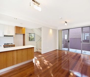 Modern Tri-Level Home in Prime Inner-West Location - Photo 4