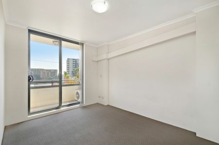 Convenience and affordability two Bedroom Apartment - Photo 3