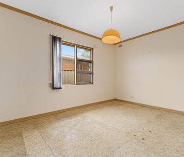 Spacious Family Home with Large Yard in a Convenient Location - Photo 4