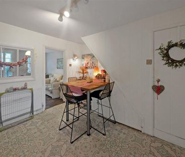 2 bedroom cottage to rent - Photo 2