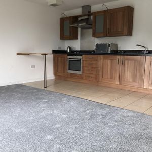 1 bedroom flat to rent - Photo 2