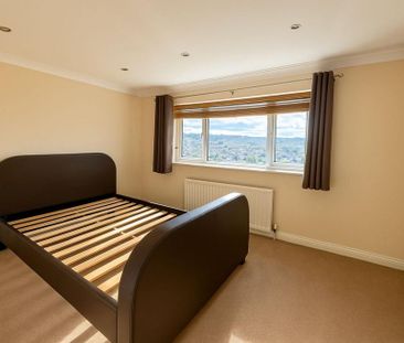 4 bedroom semi-detached house to rent - Photo 6