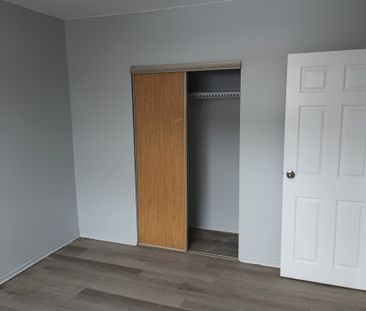 165 Godfrey Dr. - Photo 3