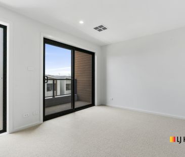 Townhouse In Central Location - Photo 6