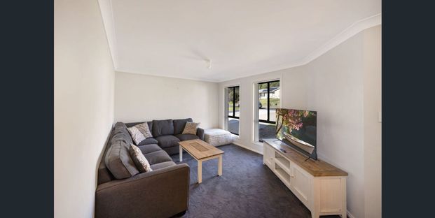 FULLY FURNISHED HOME - Photo 1