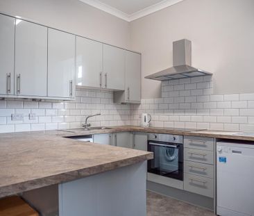 13 bedroom flat share to rent - Photo 6