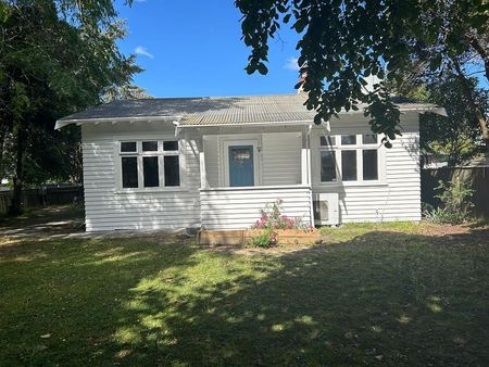 Charming 2 or 3 BR Hokowhitu Haven! - Photo 5