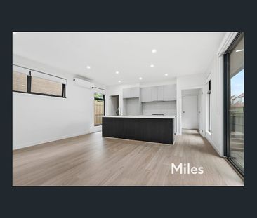 TOP END LUXURY - Photo 1