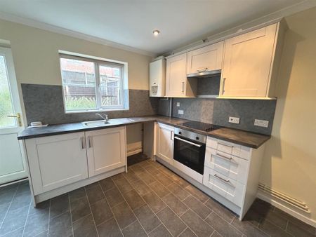 2 bedroom semi-detached house to rent - Photo 2